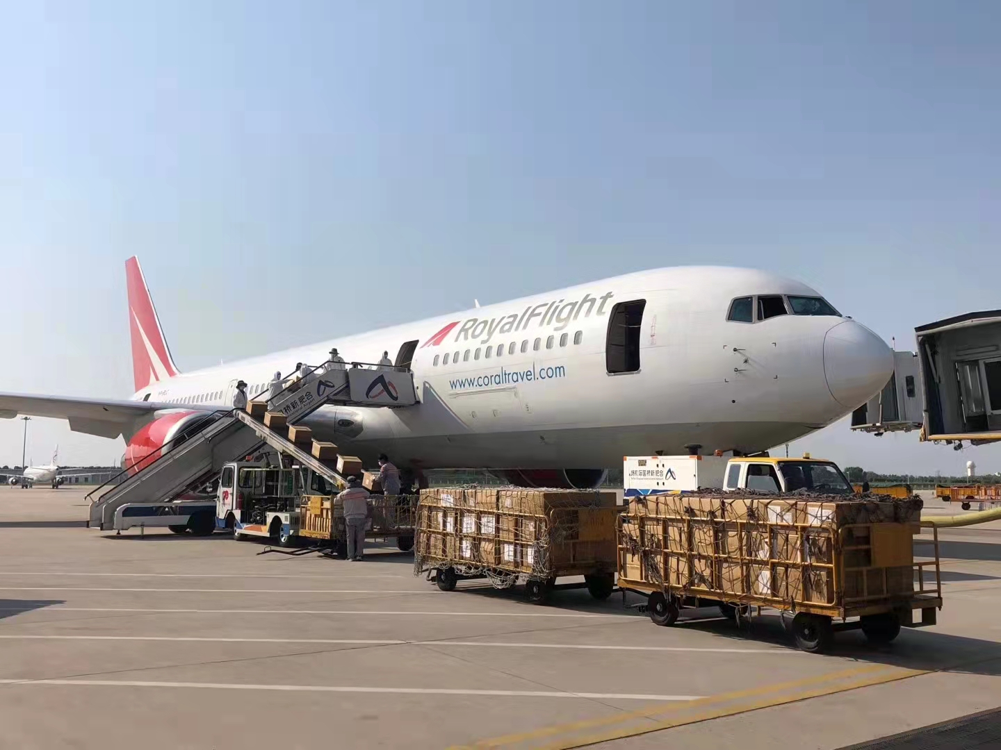 航空貨運(yùn) 信賴航馳 專注空運(yùn) 當(dāng)日到達(dá) 咨詢熱線:4006169156(圖3) 航空貨運(yùn) 信賴航馳 專注空運(yùn) 當(dāng)日到達(dá) 咨詢熱線:4006169156(圖3)